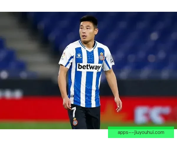 中超传奇武磊回归赛场引爆海港进攻新时代球迷热议中国前锋崛起路