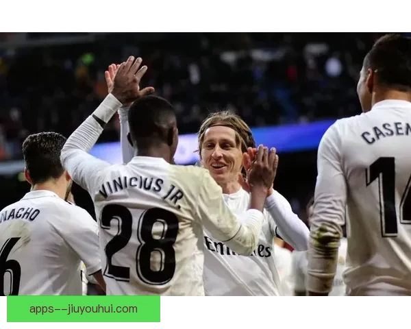 西汉姆联宣布签下狼队后卫基尔曼 强化防线布局再添新援